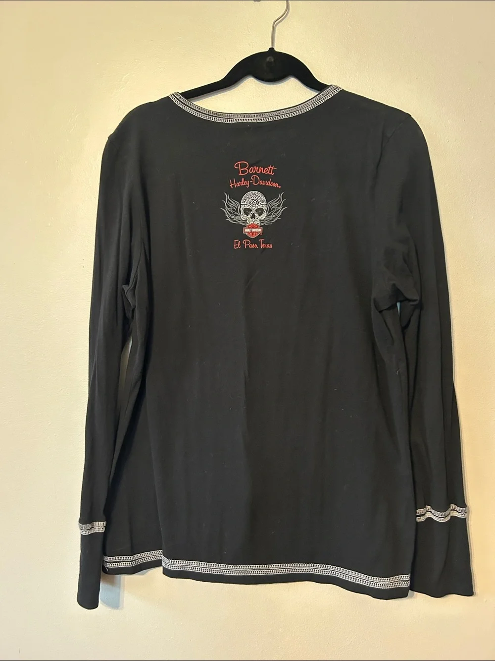 Harley-Davidson Black Long Sleeve Graphic Tee with Red and Gray Chevron Logo